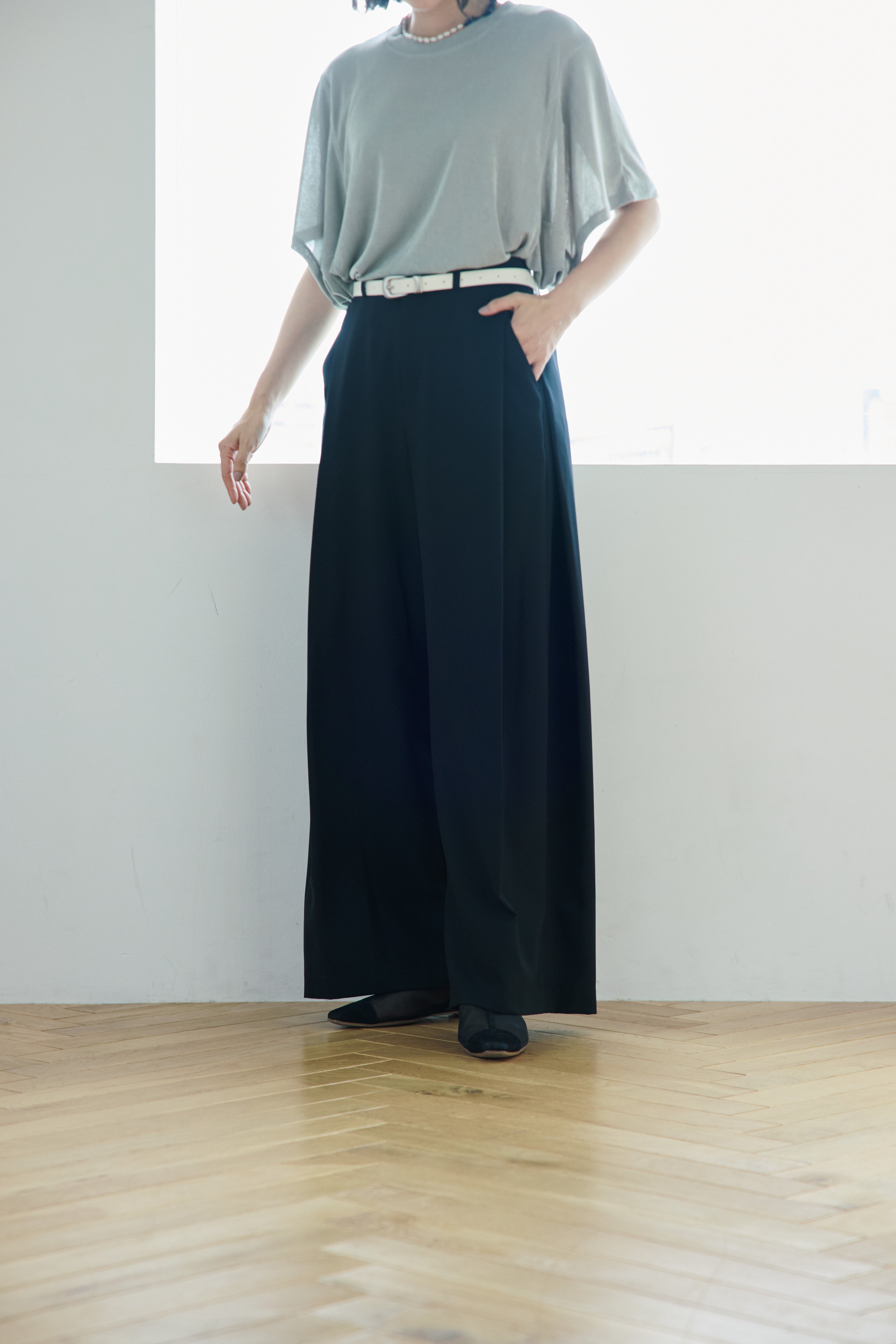Side-Tuck Wide Pants