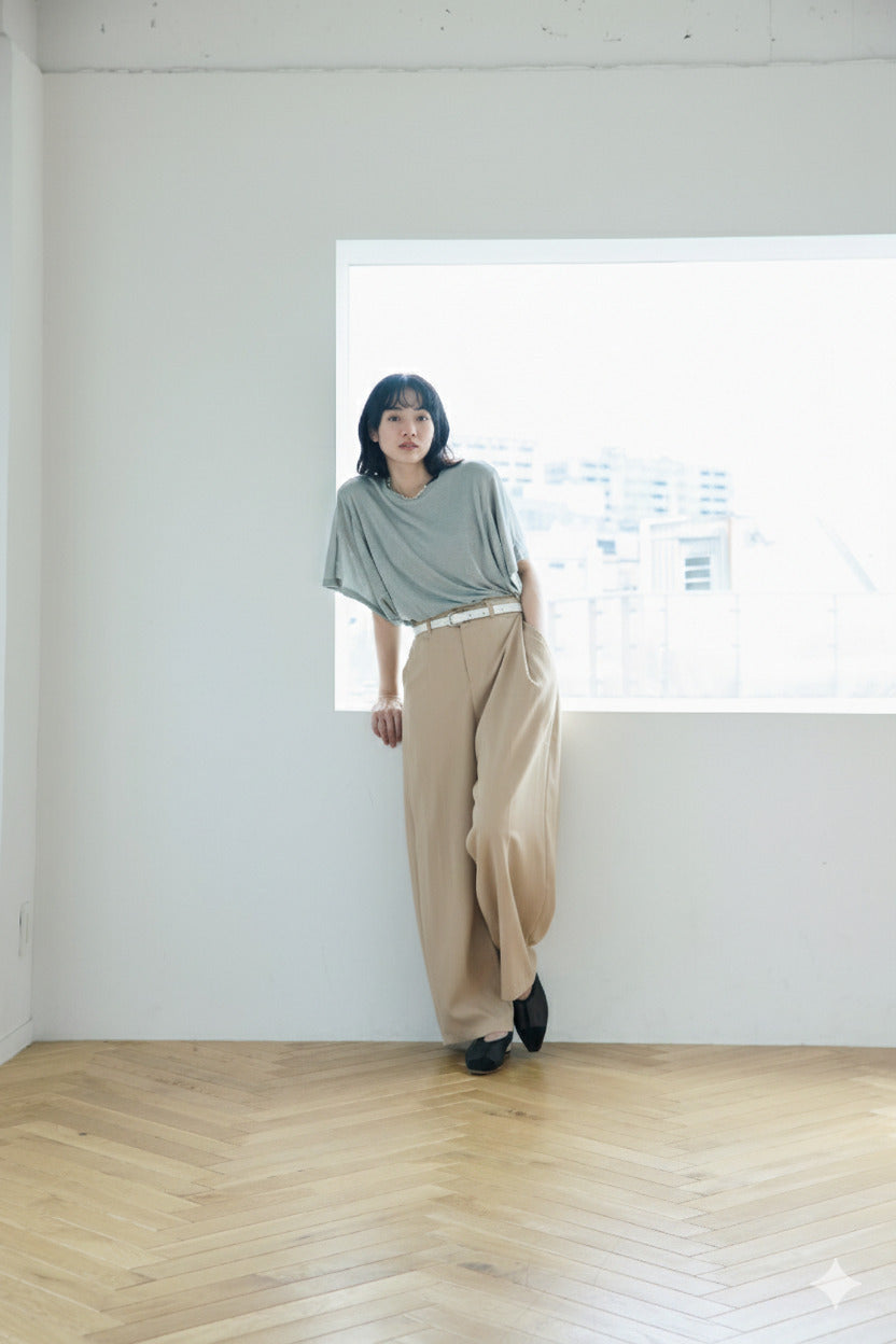 Side-Tuck Wide Pants